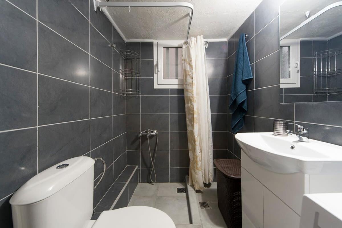 Central Apartment 3' To Metaksourgio Metro Station Atena Exterior foto